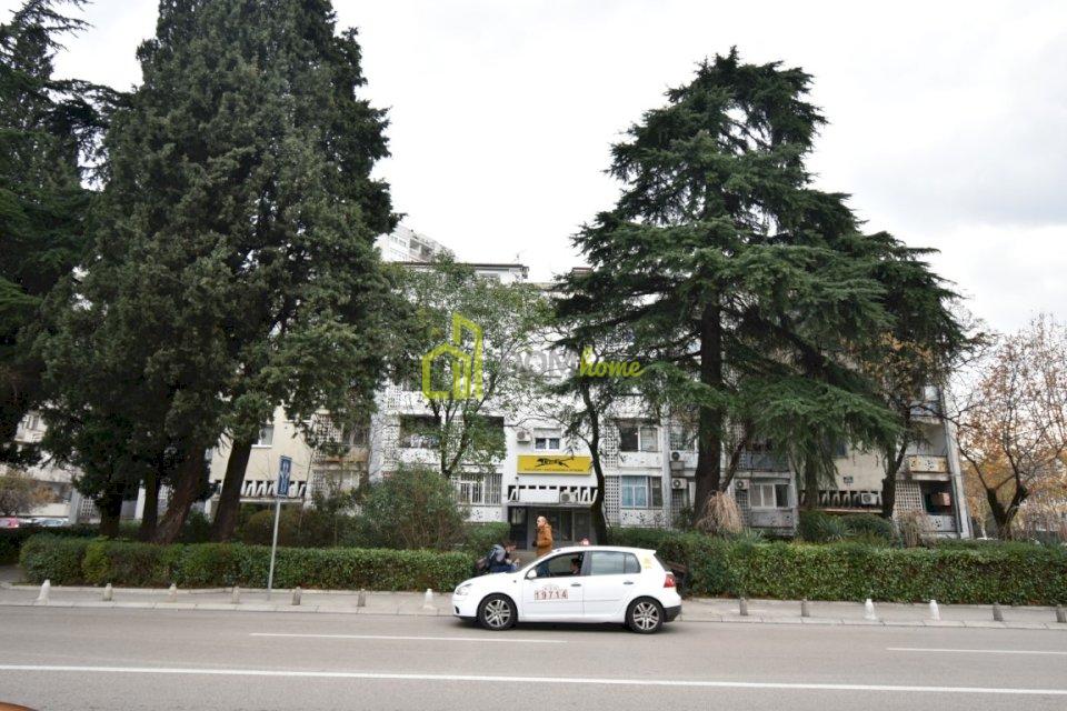 Poslovni prostor 12m2, Preko Morače